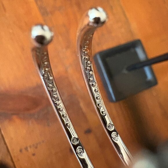 2 PAIRS VINTAGE SWAROVSKI HOOP EARRINGS GOLD & SILVER CLEAR PAVE CRYSTALS - Picture 13 of 13